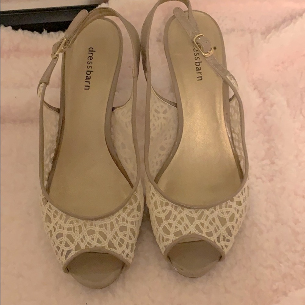 Peep toe sling back shoe
